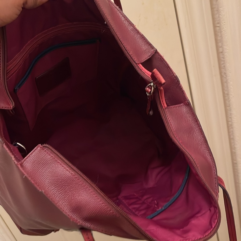 Tumi please check all picture of condition - Picture 13 of 17